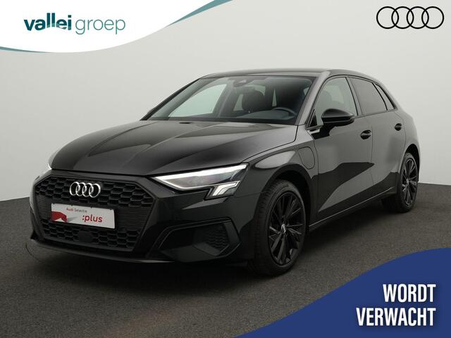 Audi A3 SPORTBACK Advanced edition 40 TFSI e 204 pk S-tronic | Navigatie | Stoelverwarming | Keyless Entry | Parkeersensoren achter