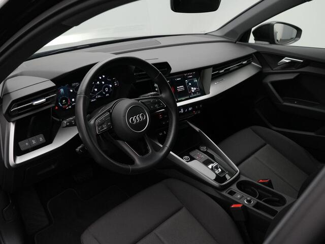 Audi A3 SPORTBACK Advanced edition 40 TFSI e 204 pk S-tronic | Navigatie | Stoelverwarming | Keyless Entry | Parkeersensoren achter