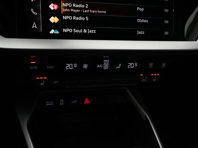 Audi A3 SPORTBACK Advanced edition 40 TFSI e 204 pk S-tronic | Navigatie | Stoelverwarming | Keyless Entry | Parkeersensoren achter