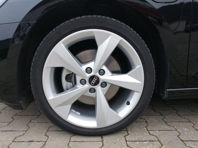 Audi A3 SPORTBACK 40 TFSI e S-LINE ** LED, VIRTUAL, PANORAMA, ACC, 18-inch LMV, SPIEGELPACK ** 1e Eig - Slechts 25.500 km. ** ** INFORMEER OOK NAAR ONZE AANTREKKELIJKE FINANCIAL-LEASE TARIEVEN **
