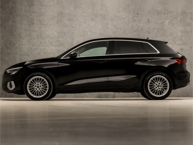 Audi A3 SPORTBACK 30 TFSI Sportline Automaat (APPLE CARPLAY, GROOT NAVI, VIRTUAL COCKPIT, CAMERA, SPORTSTOELEN, LED KOPLAMPEN, GETINT GLAS, ZWART HEMEL, CRUISE, NIEUWSTAAT)