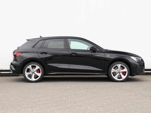 Audi A3 SPORTBACK S edition Competition 45 TFSI e 180 kW / 245 PK Sp | Camera | Assistentiepakket driving | SONOS |