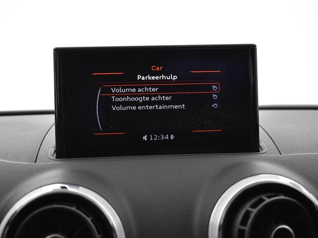 Audi A3 SPORTBACK 1.2 Tfsi 110pk Attraction Pro Line · Airco · Cruise Control · Navigatie · P-Sensoren · 16'' Inch ·