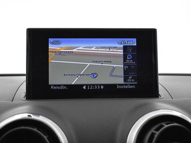 Audi A3 SPORTBACK 1.2 Tfsi 110pk Attraction Pro Line · Airco · Cruise Control · Navigatie · P-Sensoren · 16'' Inch ·