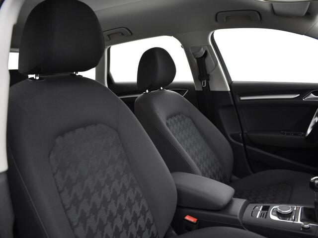 Audi A3 SPORTBACK 1.2 Tfsi 110pk Attraction Pro Line · Airco · Cruise Control · Navigatie · P-Sensoren · 16'' Inch ·