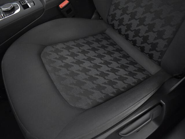 Audi A3 SPORTBACK 1.2 Tfsi 110pk Attraction Pro Line · Airco · Cruise Control · Navigatie · P-Sensoren · 16'' Inch ·