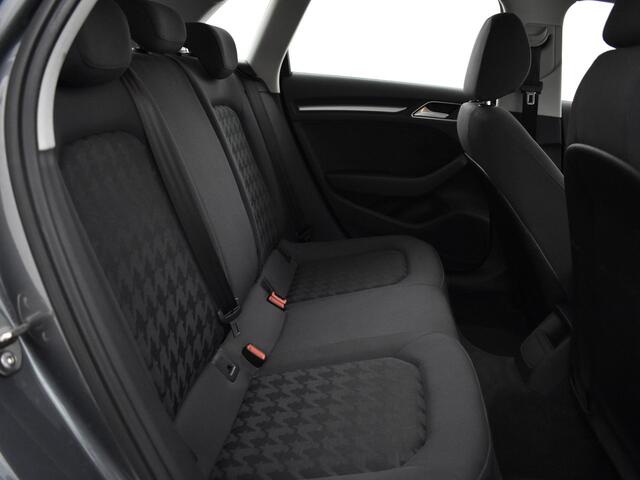 Audi A3 SPORTBACK 1.2 Tfsi 110pk Attraction Pro Line · Airco · Cruise Control · Navigatie · P-Sensoren · 16'' Inch ·