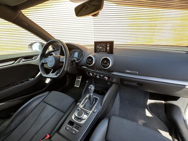 Audi A3 SPORTBACK 35 TFSI CoD Sport S Line Edition S-Line / Navigatie / Parkeerhulp v+a