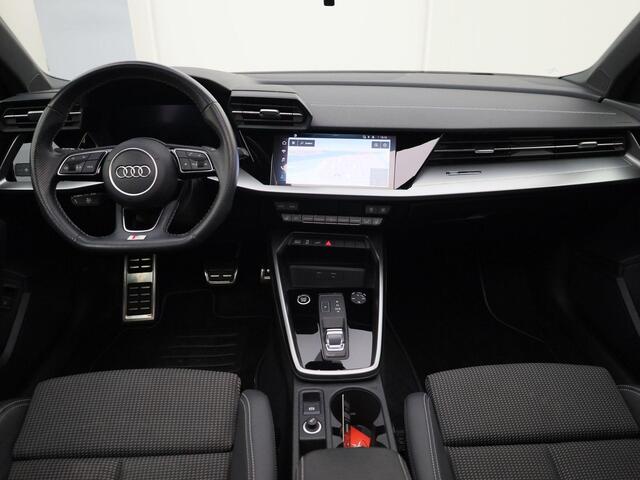 Audi A3 SPORTBACK 40 TFSIe 150kW/204PK S Line · Panoramadak · Leder/stof · Drive select