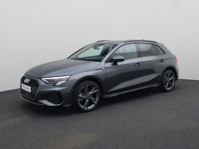 Audi A3 SPORTBACK 40 TFSIe 150kW/204PK S Line · Drive select · Leder/stof · Trekhaak · Garantie tot juni 2026 of 100000km