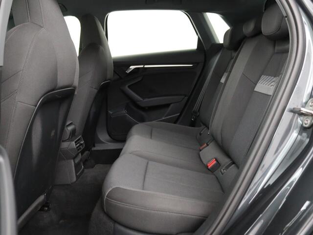 Audi A3 SPORTBACK 30 TFSI Business edition Automaat | Trekhaak | Navigatie | Appel CarPlay | Cruise Control | DAB | LED | LMV