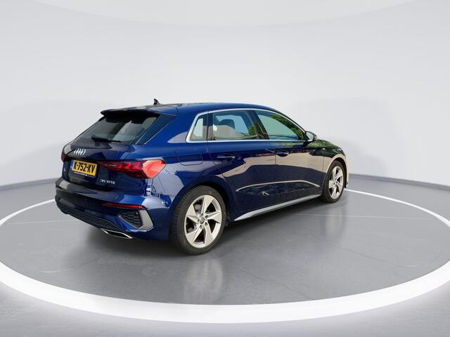 Audi A3 SPORTBACK 35 Tfsi 150pk S-tronic S edition · Apple/Android Car Play · Navigatie · P-Sensoren · Cruise Control · Sportstuur · 17'' Inch ·