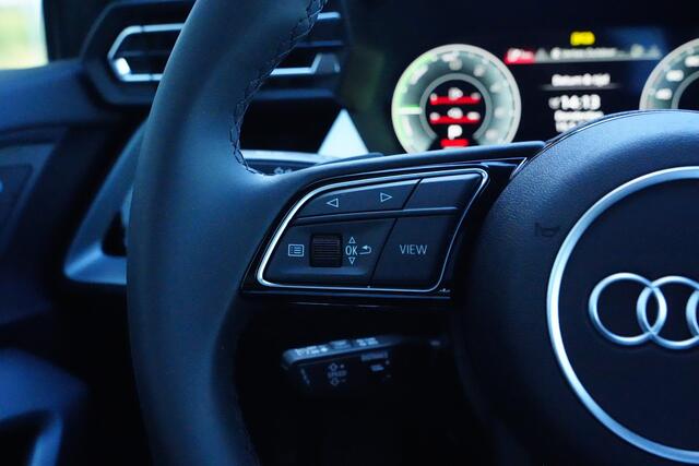 Audi A3 SPORTBACK 45 TFSI e S edition Competition 245pk Panoramadak/Stoelverwarming/Camera