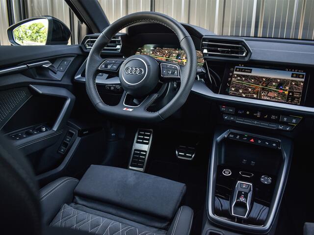 Audi A3 SPORTBACK 45 TFSI e S EDITION COMPETITION | PANORAMADAK | S-SEATS | ADAPTIVE CRUISE | SONOS SOUND | CAMERA | BLACK-OPTIC | AMBIANCE INTERIEUR