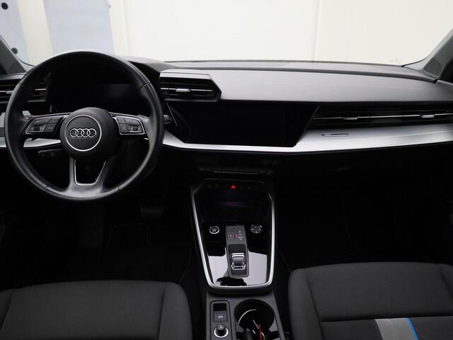 Audi A3 SPORTBACK 40 TFSIe 150kW/204PK · Drive select · Camera + Parkeersensoren · Stoelverwarming · Garantie tot juni 2026 of 100000km.