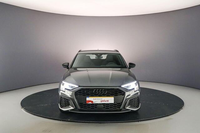 Audi A3 SPORTBACK 30 TFSI S edition | Trekhaak | Adapt. Cruise | 18 inch | Optiek Zwart | Stoelverw. | Virtual cockpit | S Line