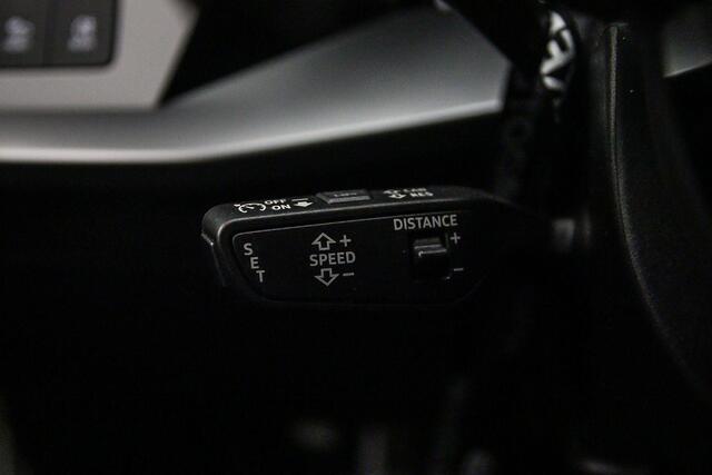 Audi A3 SPORTBACK 30 TFSI S edition | Trekhaak | Adapt. Cruise | 18 inch | Optiek Zwart | Stoelverw. | Virtual cockpit | S Line