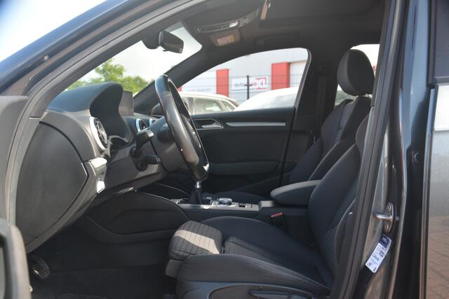Audi A3 SPORTBACK 1.8 TFSI S-Line | Panoramadak | Keyless | Xenon | Sportstoelen | Stoelverwarming | Navigatie!! | Super uitgevoerde Audi A3 en keurig onderhouden!!