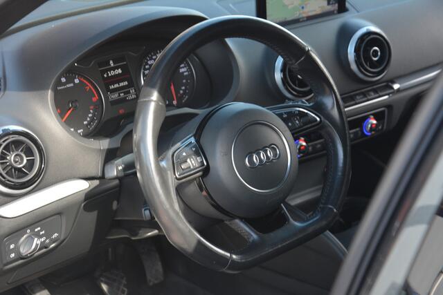 Audi A3 SPORTBACK 1.8 TFSI S-Line | Panoramadak | Keyless | Xenon | Sportstoelen | Stoelverwarming | Navigatie!! | Super uitgevoerde Audi A3 en keurig onderhouden!!