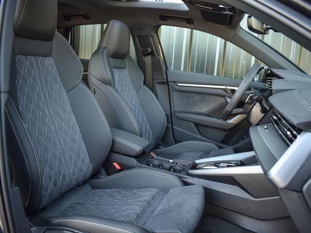 Audi A3 SPORTBACK 45 TFSI e S EDITION COMPETITION | PANORAMADAK | S-SEATS | ADAPTIVE CRUISE | SONOS SOUND | CAMERA | BLACK-OPTIC | AMBIANCE INTERIEUR