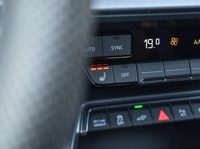 Audi A3 SPORTBACK 45 TFSI e S EDITION COMPETITION | PANORAMADAK | S-SEATS | ADAPTIVE CRUISE | SONOS SOUND | CAMERA | BLACK-OPTIC | AMBIANCE INTERIEUR