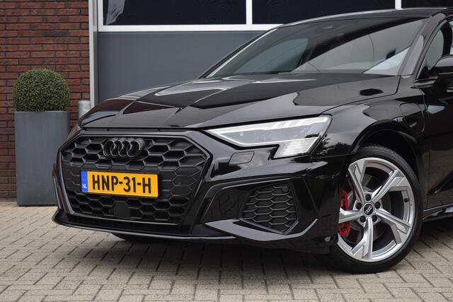 Audi A3 SPORTBACK 45 TFSI e S-line Competition | Pano | Massage | Sfeer | Camera