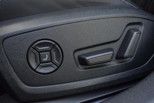 Audi A3 SPORTBACK 45 TFSI e S-line Competition | Pano | Massage | Sfeer | Camera