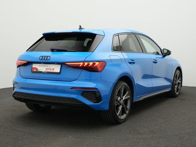 Audi A3 SPORTBACK S edition Competition 45 TFSI e 245 pk S-tronic | Stoelverwarming | Parkeersensoren achter | Leder | Cruise | 18 inch
