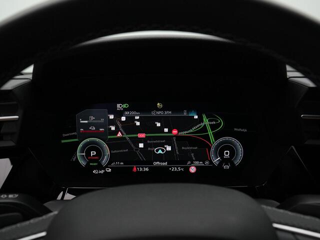 Audi A3 SPORTBACK 45 TFSI e 245 pk S-tronic S edition Competition / S-Line | GOODWOOD GREEN | Matrix LED | Elektr. verstelbare stoel | Leder/alcantara | Bang & Olufsen | Achteruitrijcamera | Navigatie
