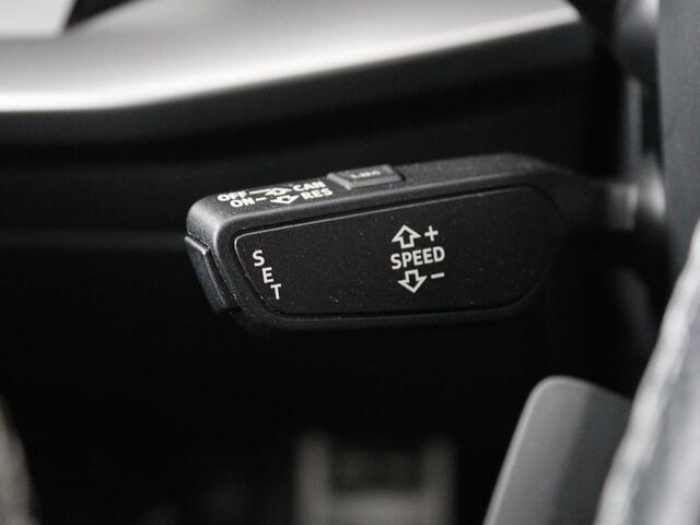 Audi A3 SPORTBACK 30 TFSI S edition | Carplay | Trekhaak | Sportstoelen | Navigatie | Virtual Cockpit | Half leder | Full LED | Climate control | Cruise control | Getint glas
