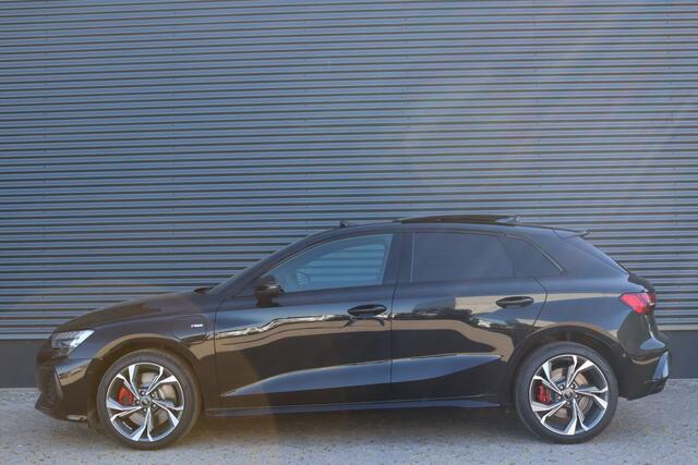 Audi A3 SPORTBACK 45 TFSI e 272pk S edition Competition Pano/Matrix LED/Navi+/Keyless/Camera/ACC/Dodehoek