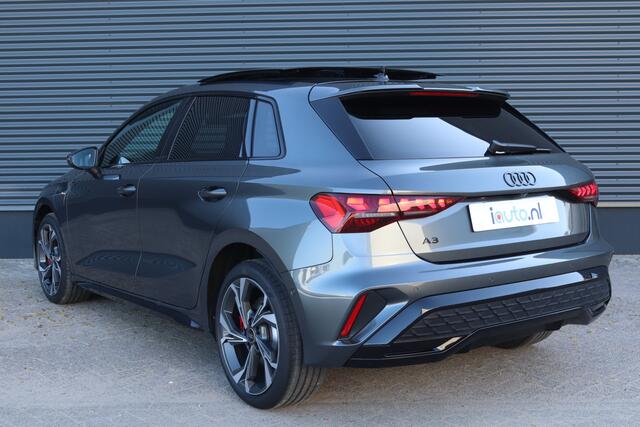 Audi A3 SPORTBACK 45 TFSI e 272pk S edition Competition Pano/Matrix LED/Navi+/Keyless/Camera/ACC/Dodehoek