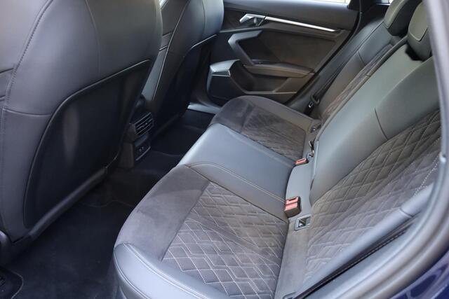 Audi A3 SPORTBACK 40 TFSI e Business edition S-LINE CARPLAY MASSAGE STOELVERW. BANG&OLUFSEN LEER/ALCANTARA DAB 18''LMV ZWARTE-HEMEL