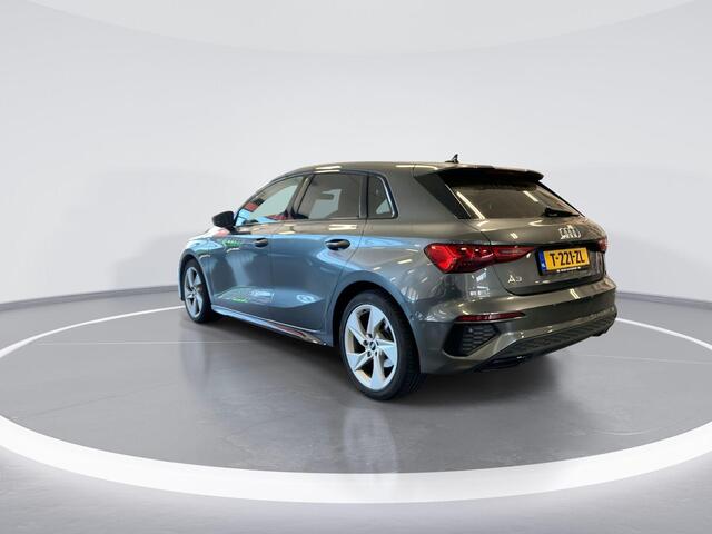 Audi A3 SPORTBACK 30 TFSI 110pk S-Tronic S Edition · Camera · Zwart Optiek · Stoelverwarming · Parkeerassistent · Sportstoelen · ACC · Apple/Android Car Play · Garantie t/m 16-10-2027 of 100.000km