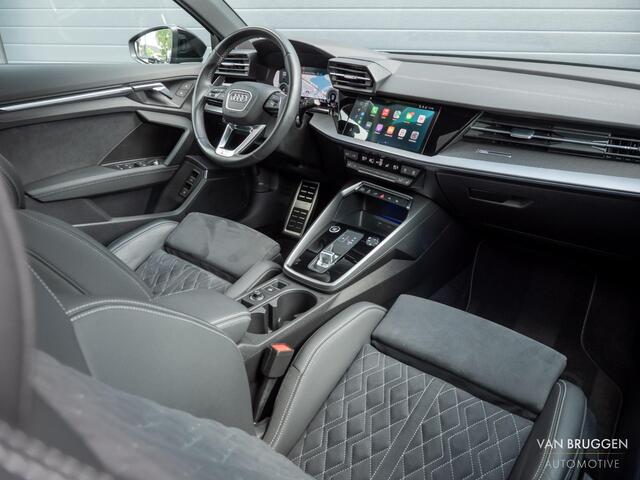 Audi A3 SPORTBACK 45 TFSI e S-Line Pano RS-Stoelen B&O Matrix BTW Sfeer ACC