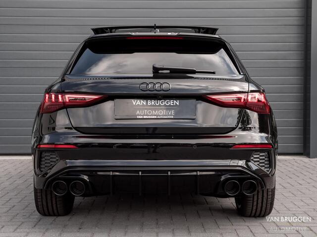 Audi A3 SPORTBACK 45 TFSI e S-Line Pano RS-Stoelen B&O Matrix BTW Sfeer ACC