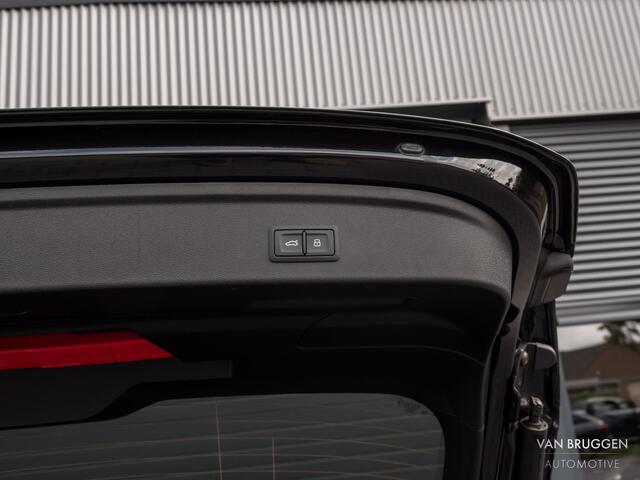 Audi A3 SPORTBACK 45 TFSI e S-Line Pano RS-Stoelen B&O Matrix BTW Sfeer ACC