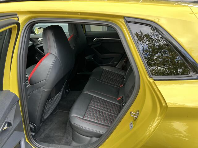 Audi A3 SPORTBACK 2.5 TFSI RS 3 quattro 400PK Verlengde fabrieksgarantie MAXTON, MATRIX, Apple Carplay, Lane Assist, Panoramada