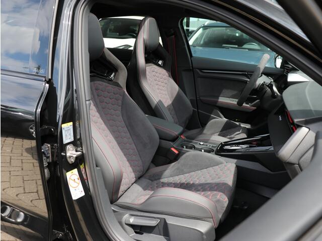 Audi A3 SPORTBACK 2.5 TFSI RS 3 quattro I Panoramadak I Kuipstoelen I Sonos