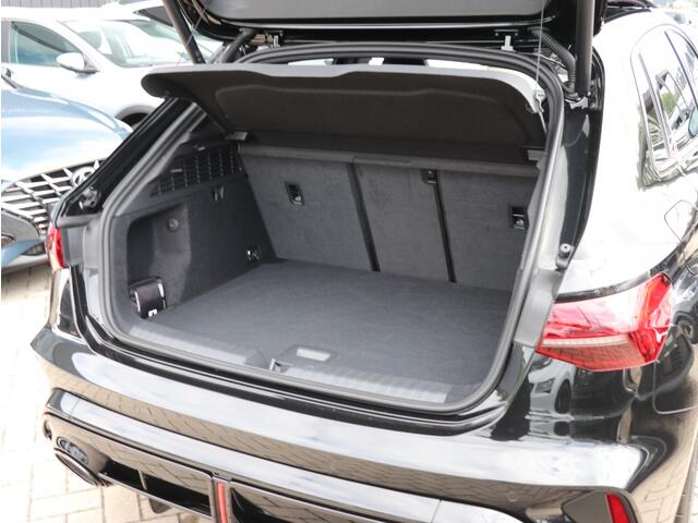 Audi A3 SPORTBACK 2.5 TFSI RS 3 quattro I Panoramadak I Kuipstoelen I Sonos