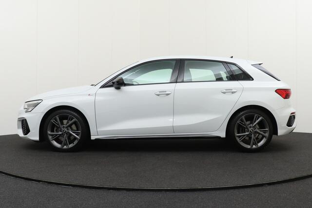 Audi A3 SPORTBACK 150 PK Aut. TFSI S-Line Sportstoelen Navi Parelmoer-Lak