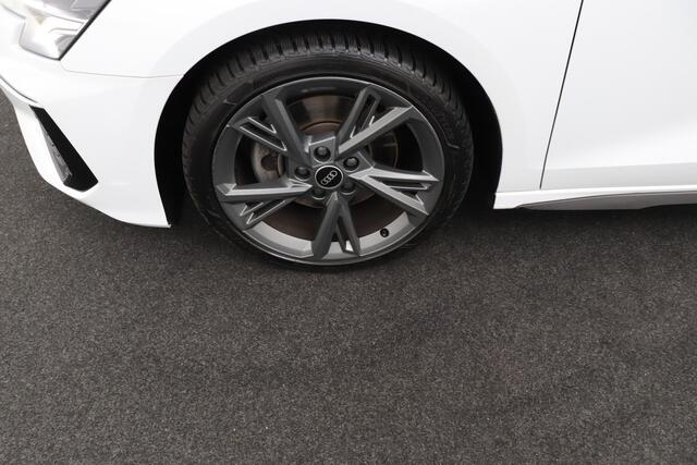 Audi A3 SPORTBACK 150 PK Aut. TFSI S-Line Sportstoelen Navi Parelmoer-Lak