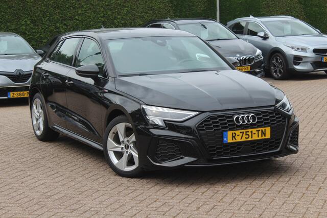 Audi A3 SPORTBACK 30 TFSI S edition / Virtual Cockpit / Apple CarPlay / Full LED / 17'' / Navigatie / Half leder / Parkeerhulp achter / ACC