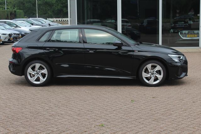 Audi A3 SPORTBACK 30 TFSI S edition / Virtual Cockpit / Apple CarPlay / Full LED / 17'' / Navigatie / Half leder / Parkeerhulp achter / ACC
