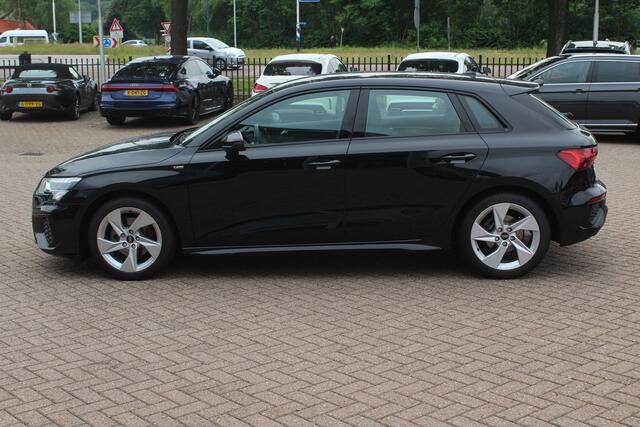 Audi A3 SPORTBACK 30 TFSI S edition / Virtual Cockpit / Apple CarPlay / Full LED / 17'' / Navigatie / Half leder / Parkeerhulp achter / ACC