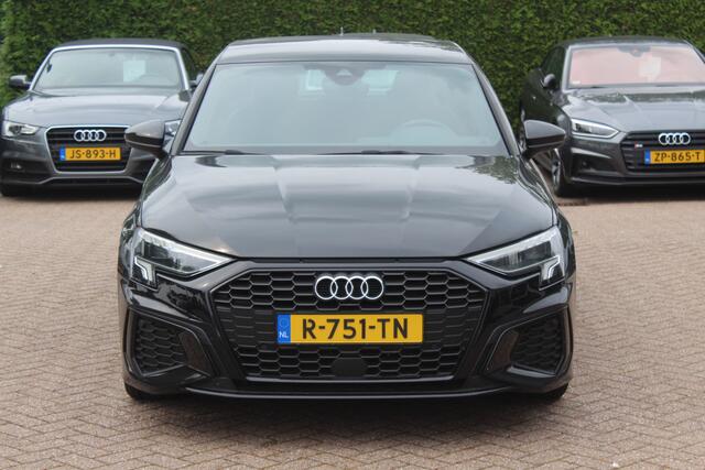 Audi A3 SPORTBACK 30 TFSI S edition / Virtual Cockpit / Apple CarPlay / Full LED / 17'' / Navigatie / Half leder / Parkeerhulp achter / ACC