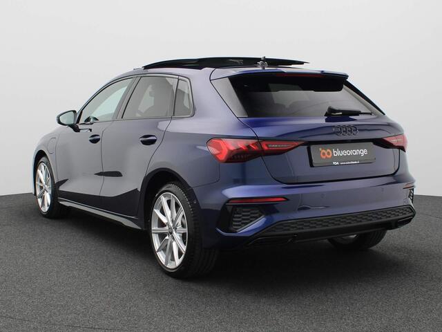 Audi A3 SPORTBACK 45 TFSI e S edition 245PK S-tronic Panoramadak, leder, achteruitrijcamera, stoelverwarming, virtual pedal, elek. stoelen, virtual cockpit, keyless, 18'' lichtmetaal