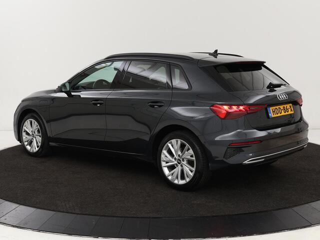 Audi A3 SPORTBACK 45 TFSIe Business Edition | Head-Up | Stoelverwarming | Adaptive cruise | Carplay | Bang & Olufsen | Matrix LED | Keyless | Park Assist | Virtual Cockpit