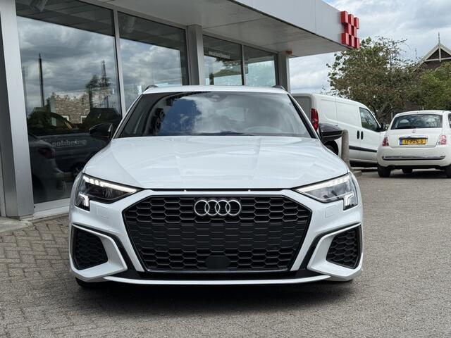 Audi A3 SPORTBACK A3 35 TFSI Sportback S Edition (3x S line) !! | Alcantara bekled