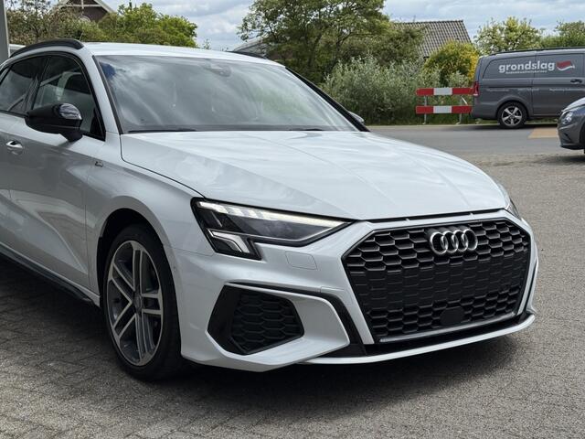 Audi A3 SPORTBACK A3 35 TFSI Sportback S Edition (3x S line) !! | Alcantara bekled